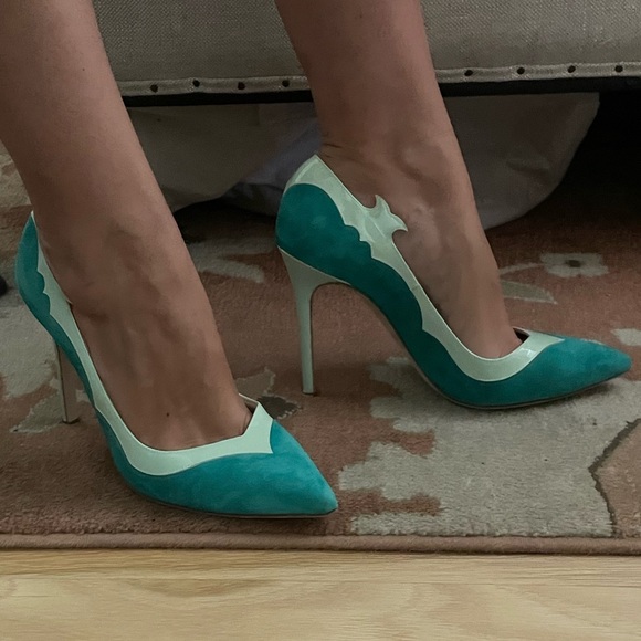 NWOT Christian Siriano Green Leather Heels - Picture 6 of 7